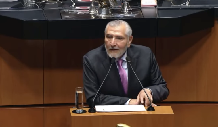 EU acelera el retiro de Adán Augusto
